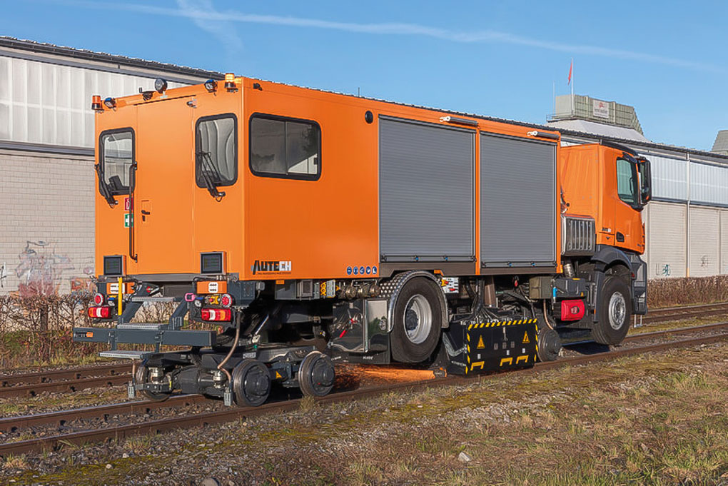 amt-zweiweg-vrachtwagen-3 AMT Zweiweg Trucks